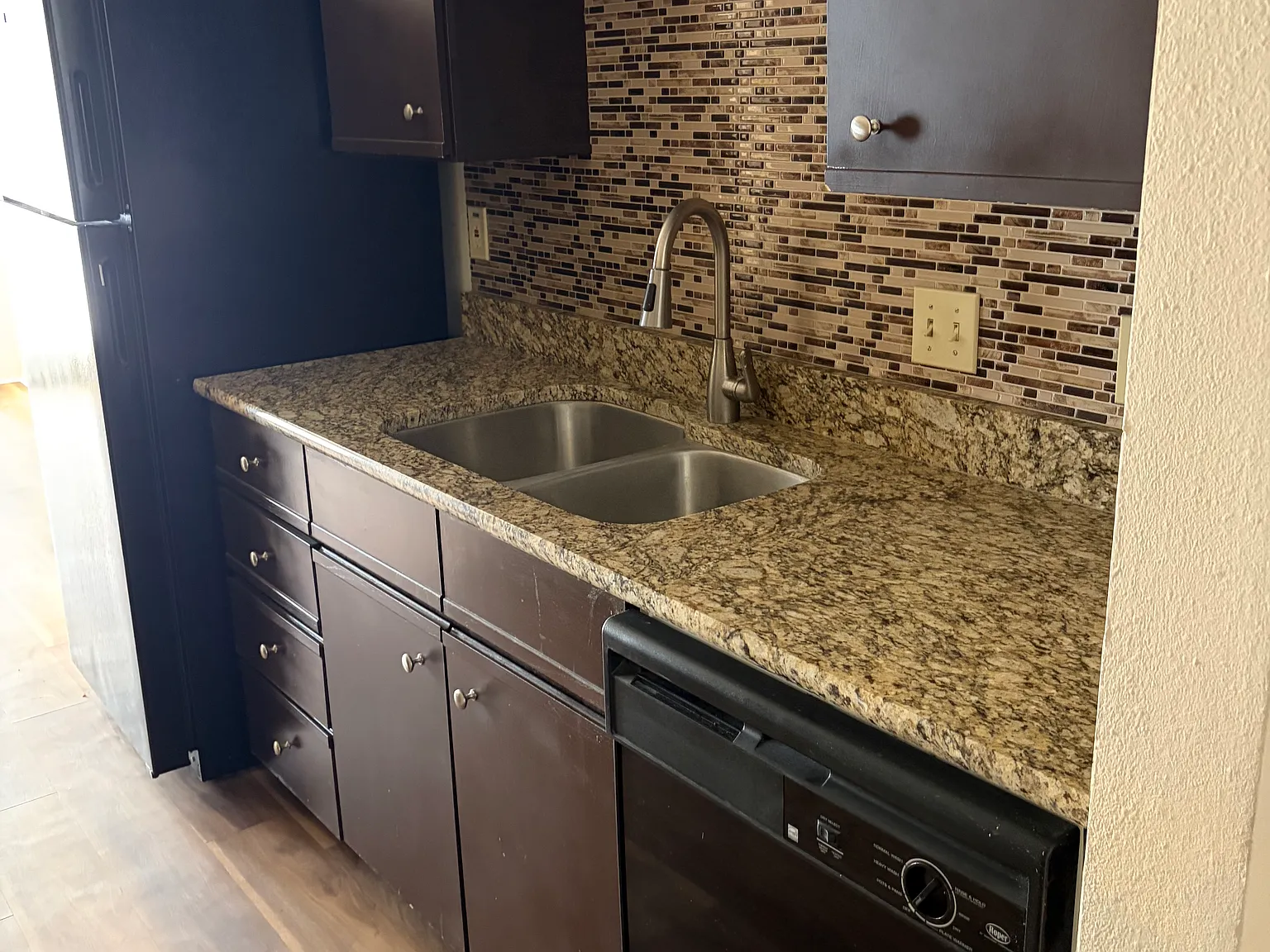 3 bed, 2.5 bath, 1206 sqft, $1,400 — Photo 4