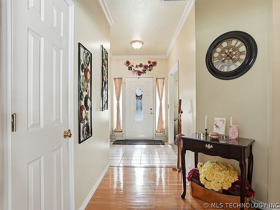 5th image of 4333 S Dogwood Ave