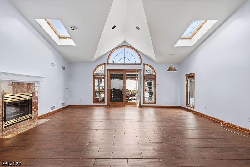 1st image of 5 Ferndale Rd