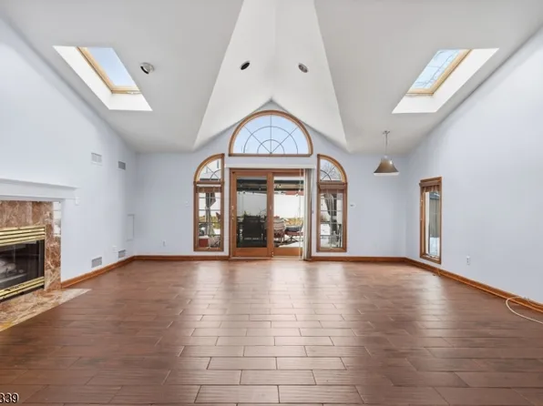 5 Ferndale Rd, Wayne Twp., NJ 07470