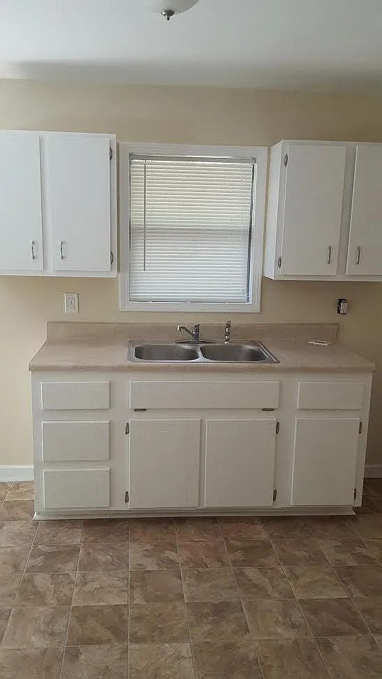 2 bed, 700 sqft, $1,100 — Photo 3