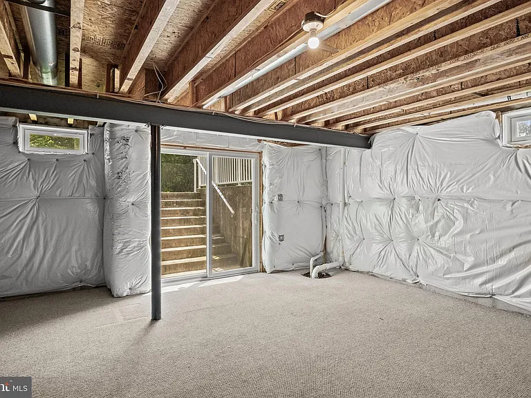 209 Peony Ln — Photo 29