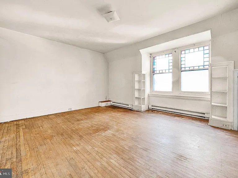 1020 W Main St — Photo 10