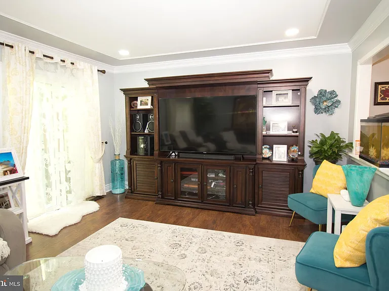 4590 Louise Saint Claire Dr — Photo 10