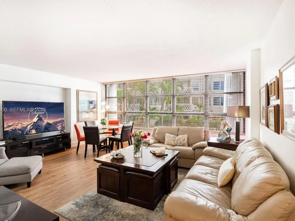 1440 Brickell Bay Dr APT 201, Miami, FL 33131