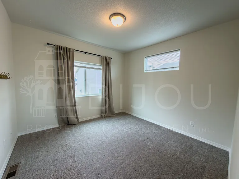 4519 Samaritan Loop — Photo 3