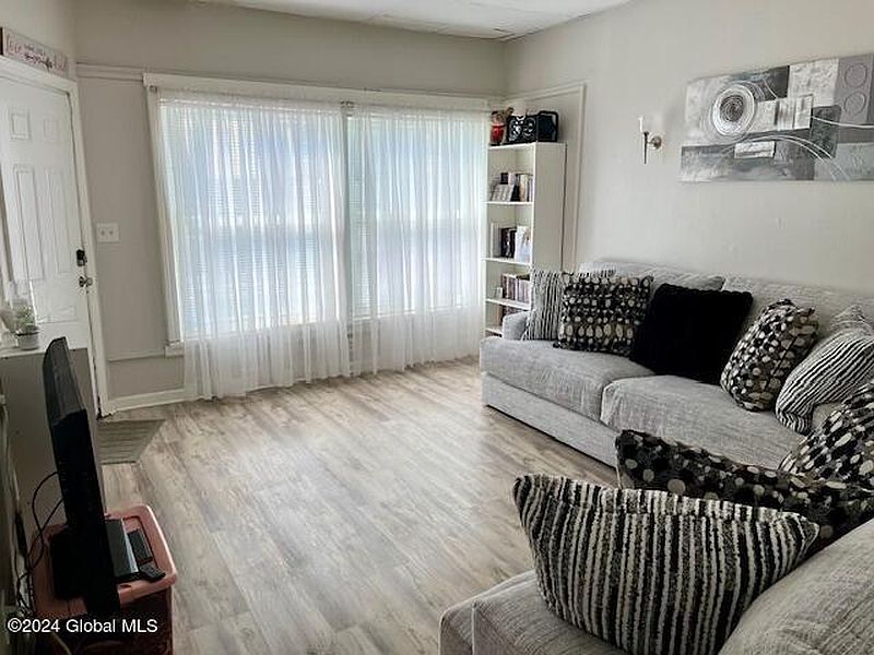 2nd image of 805 Eastern Avenue