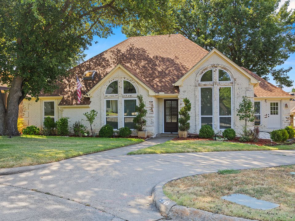 1st image of 2943 Scenic Dr