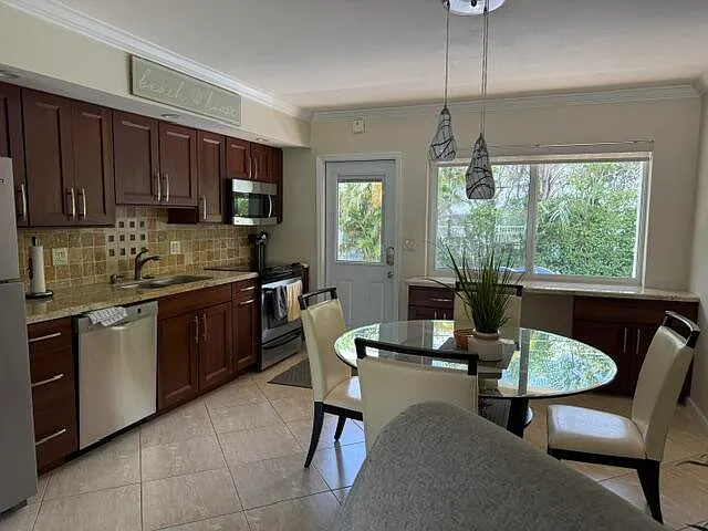 1 bed, 1.0 bath, 620 sqft, $2,450 — Photo 4