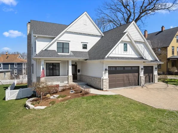 5233 Carpenter St, Downers Grove, IL 60515