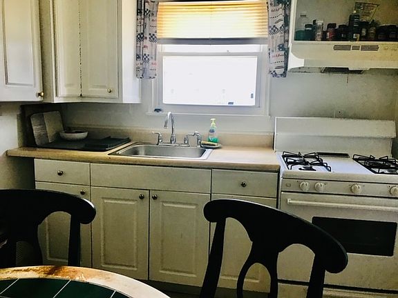 3rd image of 9 Alden Way