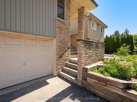 5th image of 4069 Jefton Cres