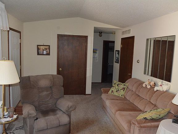 3rd image of 3908 H Ave
