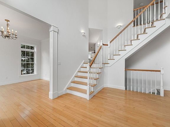 4th image of 206 Hawley Road
