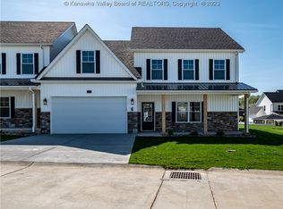 231 Steve Cir, Hurricane, WV 25526
