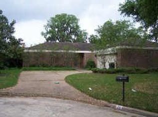 28 Charleston St N, Sugar Land, TX 77478