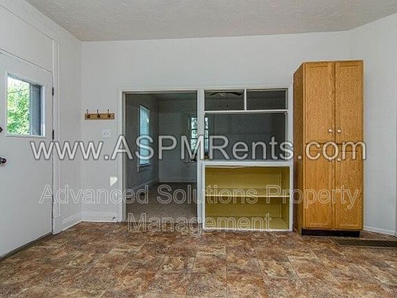 5th image of 102-104 W 300 N Rear 102