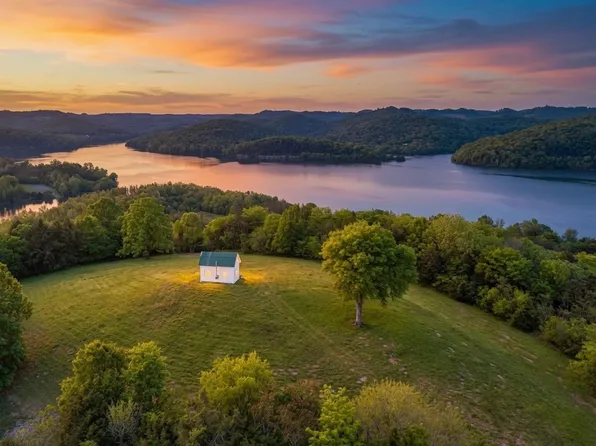 40 Mahan Ln, Elmwood, TN 38560