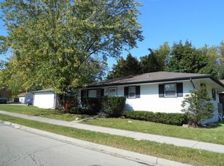 2622 Gilead Ave, Zion, IL 60099