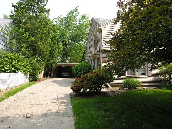 5th image of 1907 Anderson Ave