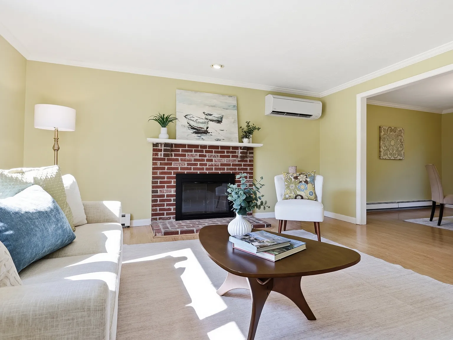 3 bed, 1960 sqft, $4,400 — Photo 3