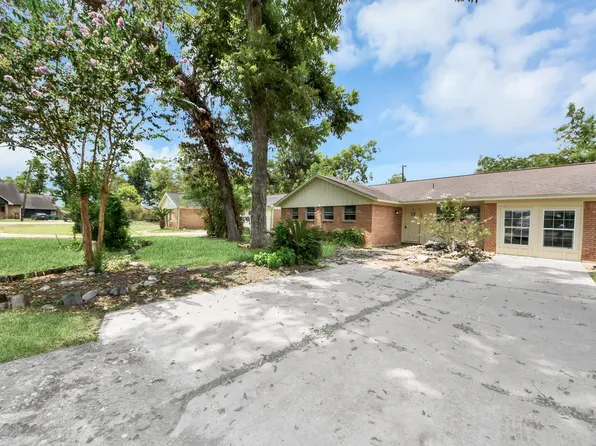 505 Jasmine St, Richwood, TX 77531