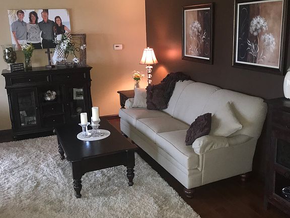 Formal Living 