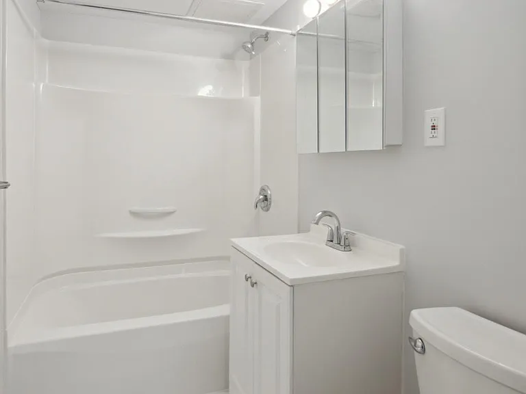 Golden Hill Apartments — Photo 24