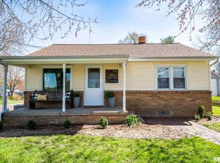 108 North St, Washington, IL 61571