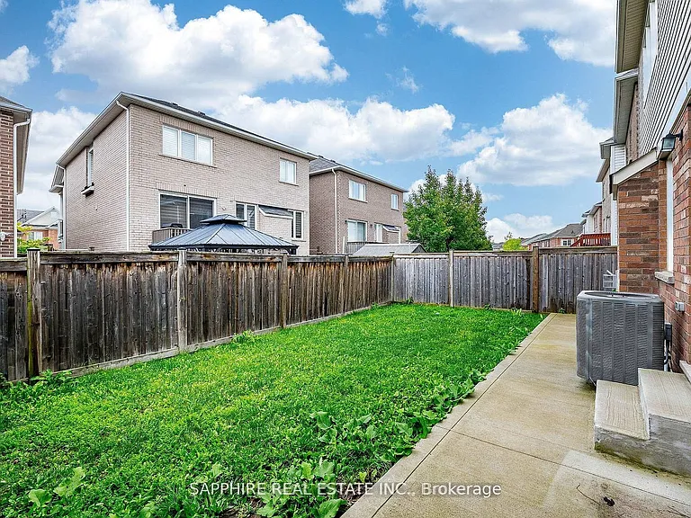 325 Trudeau Dr #BASEMENT — Photo 17