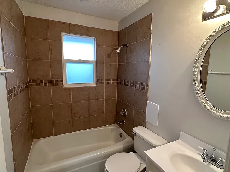 3506 Jackson St — Photo 24