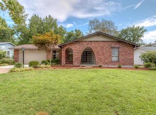 522 Marie Ln, Ballwin, MO