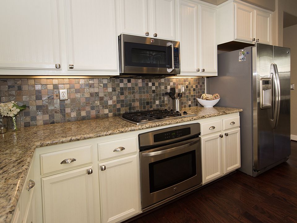 1st image of 2660 Rogue River Cir