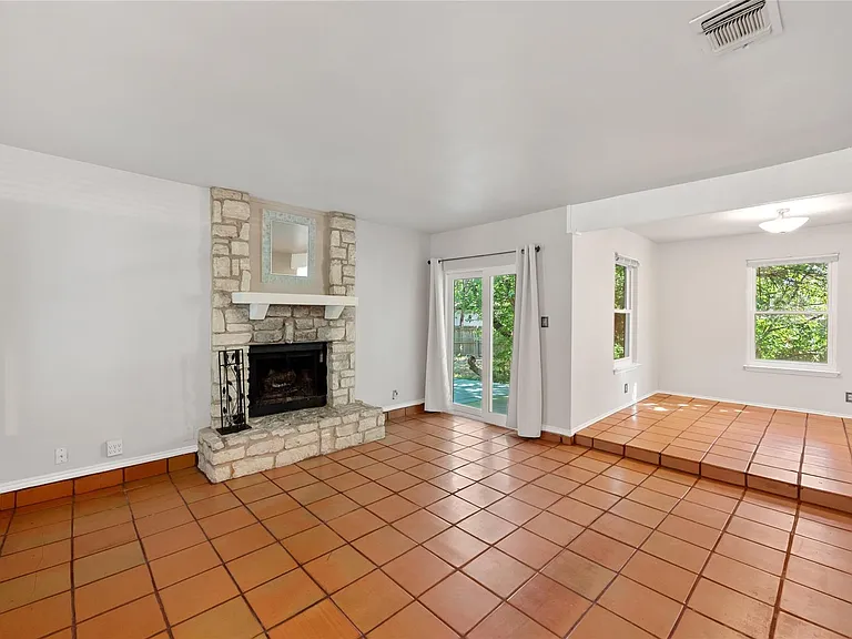 10006 Wildflower Ln #A — Photo 4