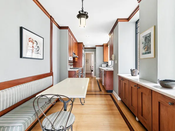 122 East 82nd Street image 7 of 12