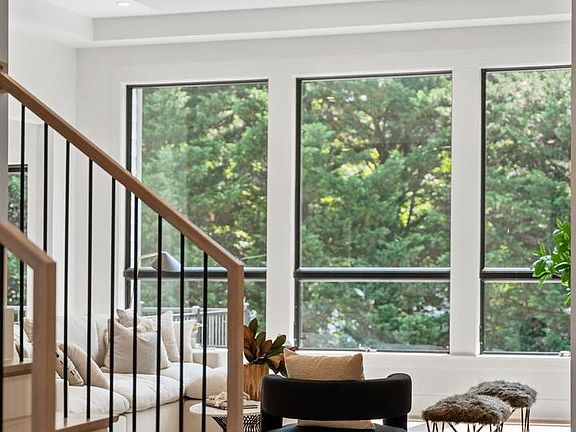 3rd image of 13017 Glen Rd