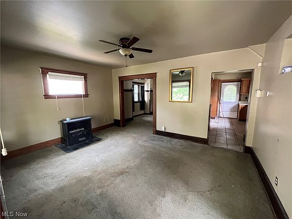 4th image of 135 S Lakeview Ave