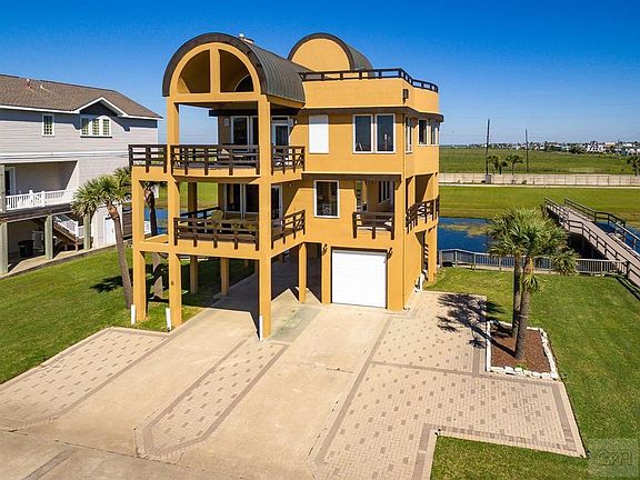 5th image of 8 Blue Heron Cir
