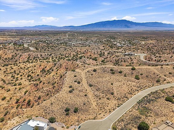 3rd image of 6132 Rooster Point Pl NE