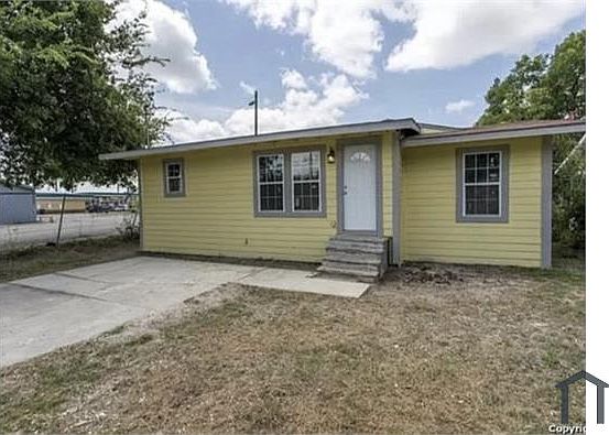 5th image of 270 Ferris Ave