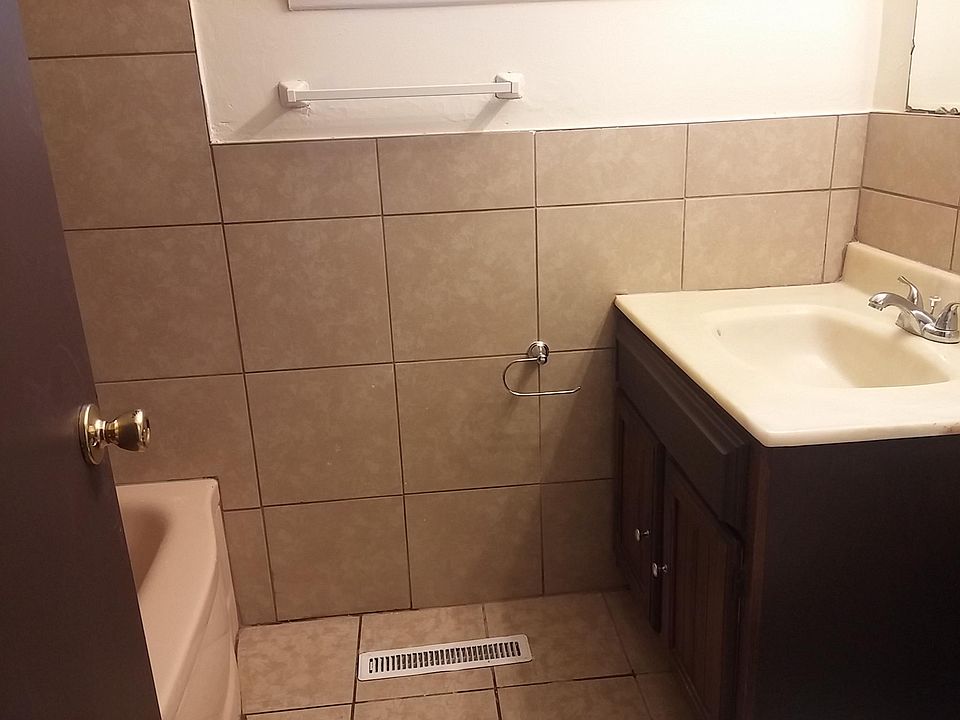 2nd image of 5023 Folger Dr