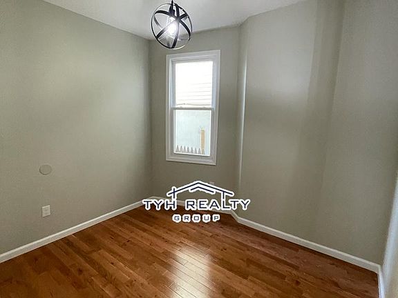 5th image of 45 E Kinney St #1
