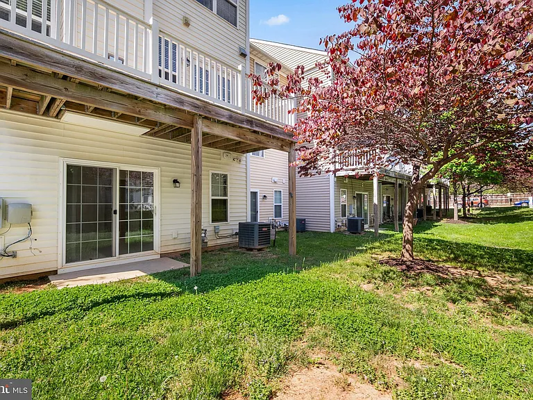 8341 Broderick Cir — Photo 30