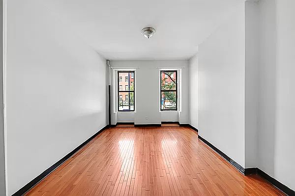 1st image of 670 9th Ave #1