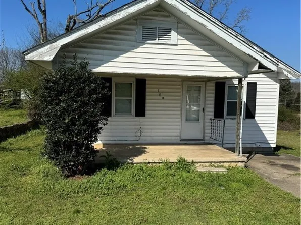 709 N 28th St, Van Buren, AR 72956