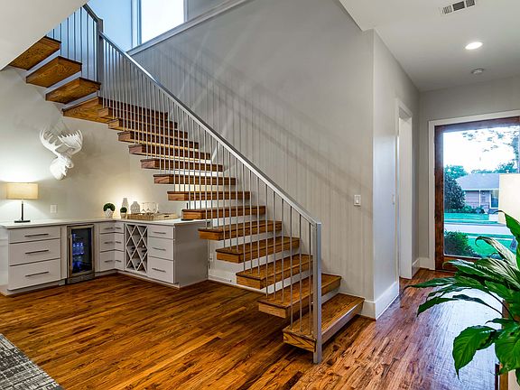 5th image of 9714 Lakemont Dr