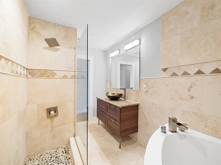 3002 Paige St — Photo 18
