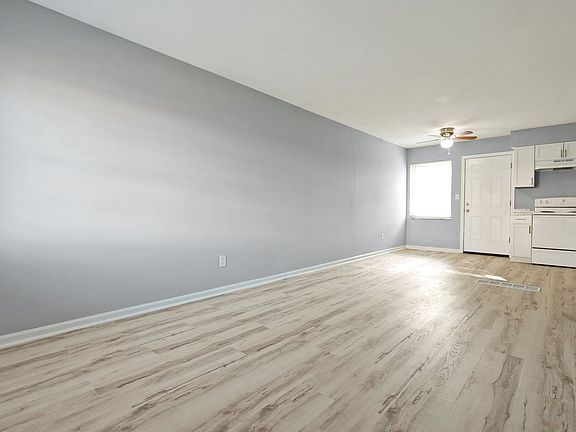 4th image of 4227 Morsetown Ct W