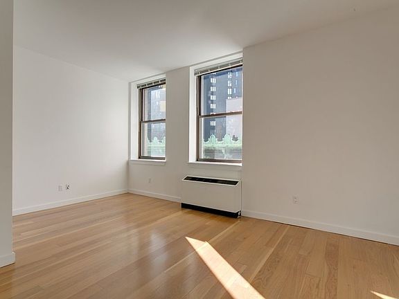 5th image of 37 Wall St APT 18R