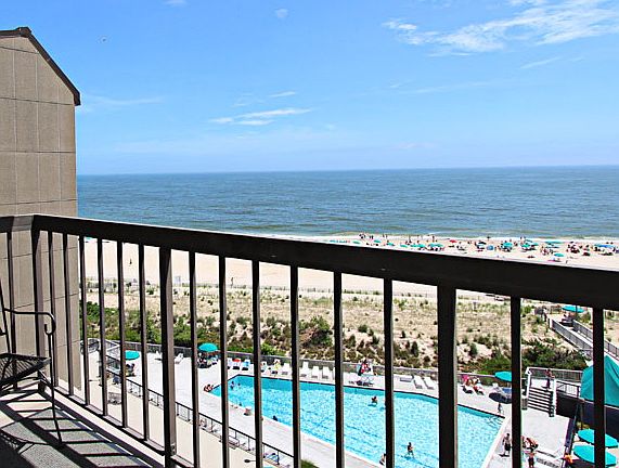 3rd image of 802 Harbor In Sea Colony East #802